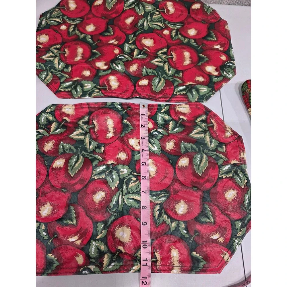 Reversible Apple Print Placemats Oven Mitt Set Kitchen Dining Decor Fall Harvest